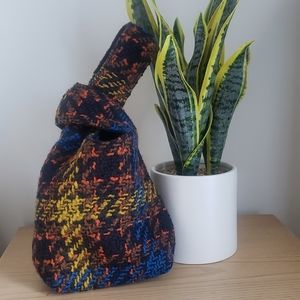 Yaito Orchird Wool Flannel Knot Bag